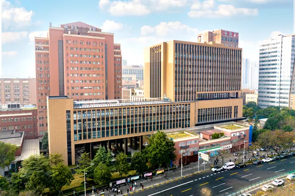 Renji Hospital campus exterior