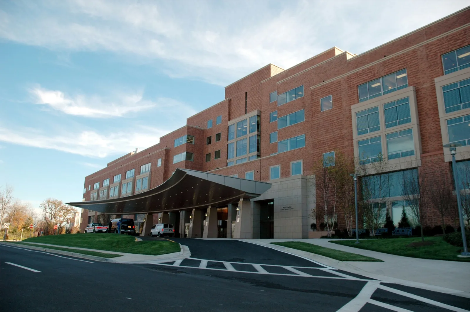 How to Choose a Proton Therapy or Advanced Treatment Center Without Relying on Rankings