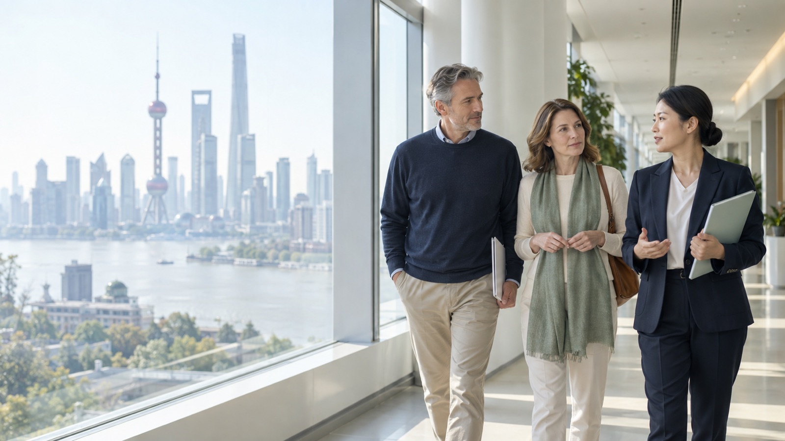 International cancer patient and family member discussing a China treatment pathway with a medical navigator in Shanghai